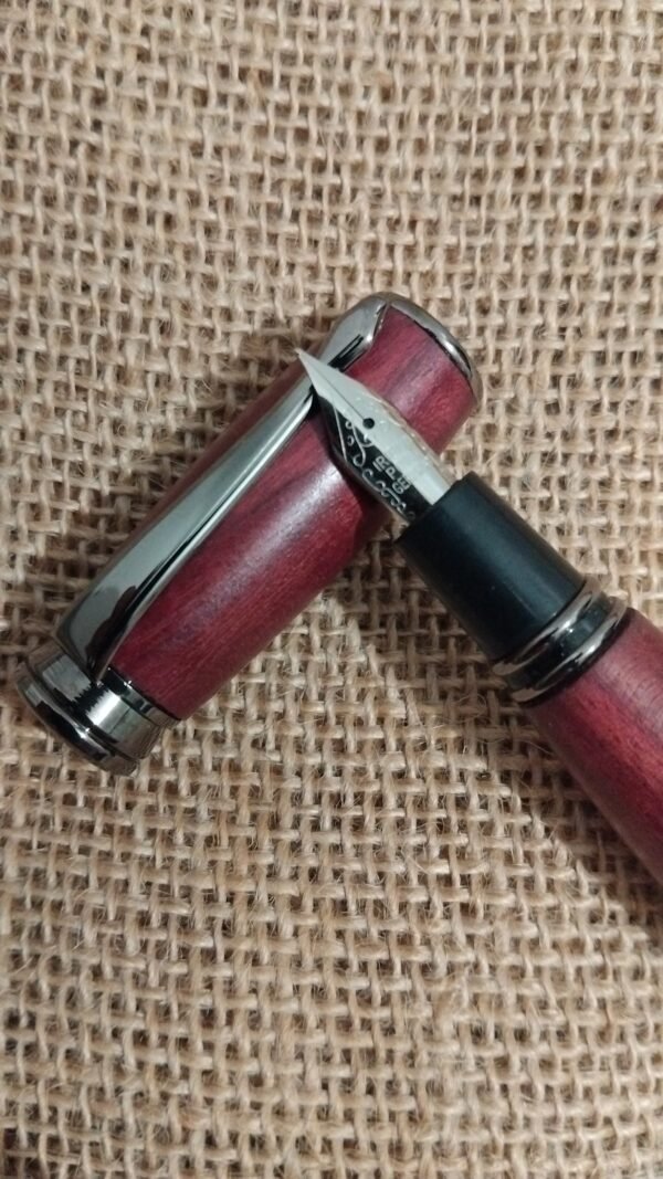 Stylo plume en amarante
