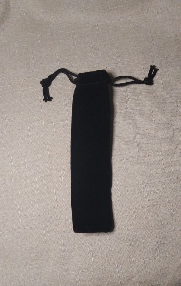 IMG_20250314_154748 Pochette avec liens noire