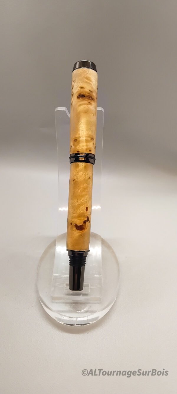 Stylo plume en peuplier